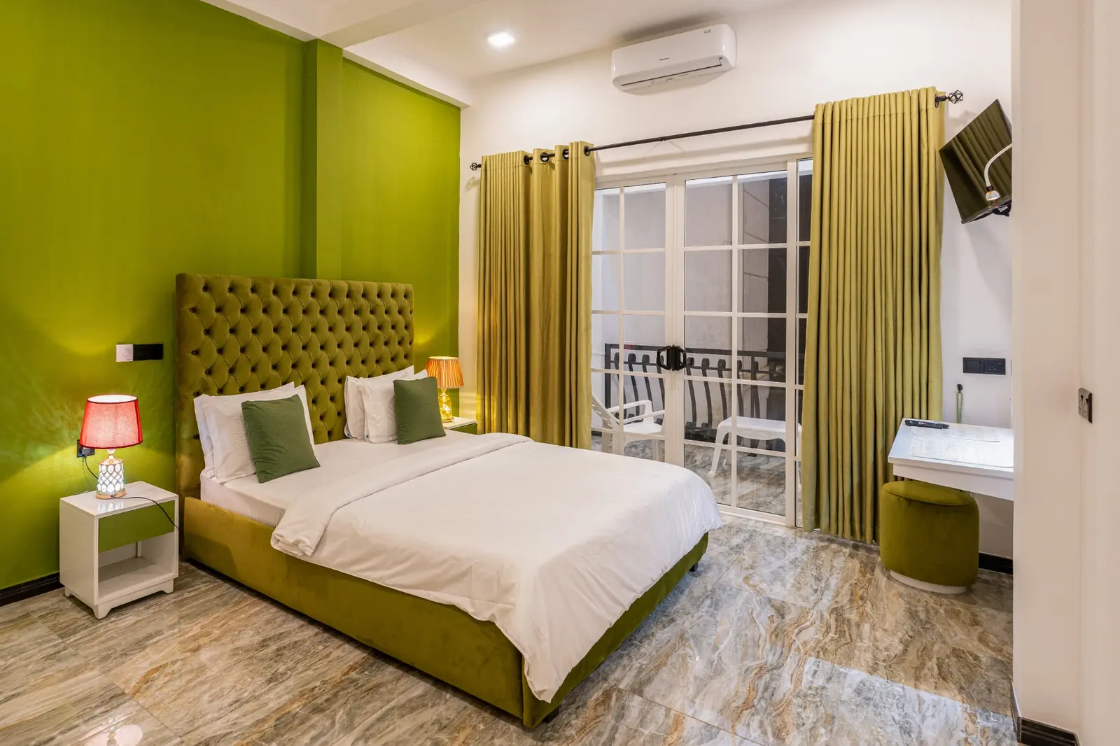 King Room with Balcony at White Land City Hotel