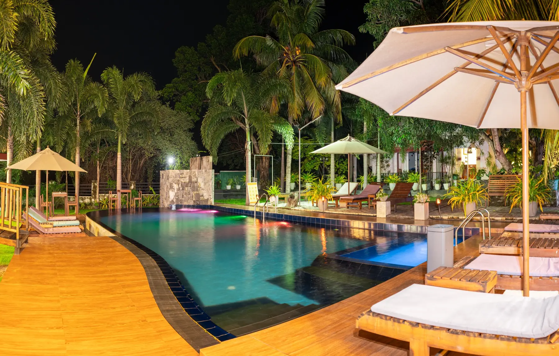 Main pool and baby pool at White Land City Hotel