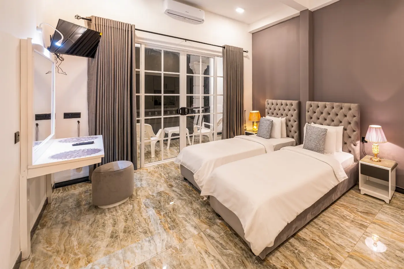 Twin Room with Balcony at White Land City Hotel